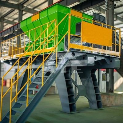 Bon prix Réfrigérateur déchets moteur déchiqueteur de métaux double arbre machine de concassage de déchets en ligne