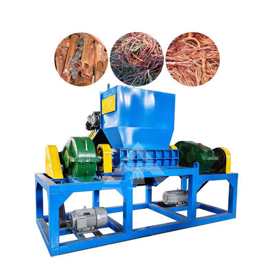 Buen precio Se vende una trituradora de alambre de cobre de doble eje industrial de mini chatarra de metal en línea