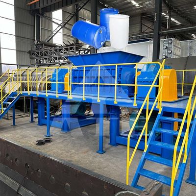 Guter Preis Abfall-Plastik-Fass-Schredder 55kw Große Plastikklumpen-Schredder-Maschine Online