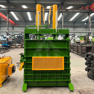 Guter Preis Hydraulische Abfallpapierballermaschine 18,5kw Hard Plastic Baller Maschine Online